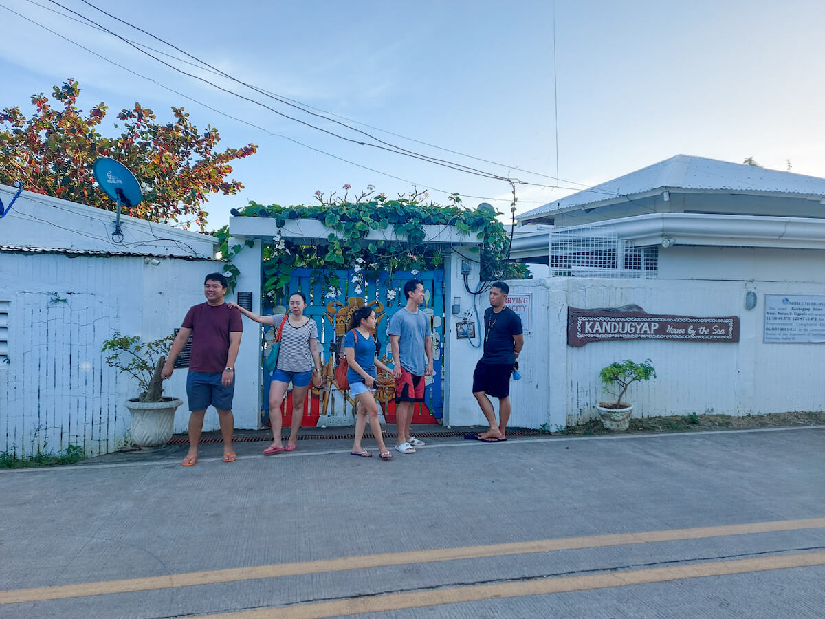 Kandugyap House by the Sea entrance