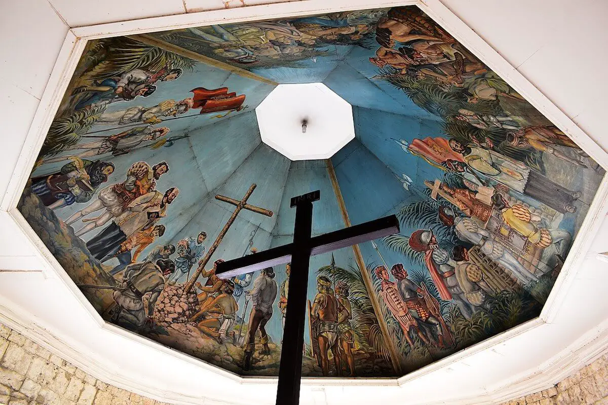 Magellan’s Cross is one of the top historical attractions in the Philippines