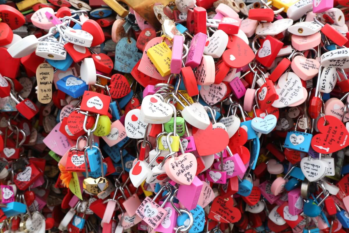 Love locks