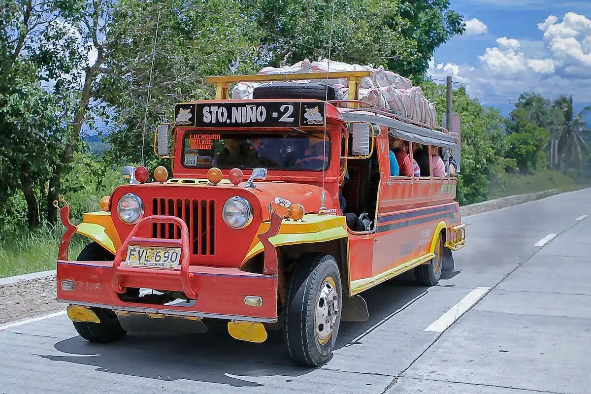 Use Hiligaynon words and phrases to ride a jeepney in Guimaras