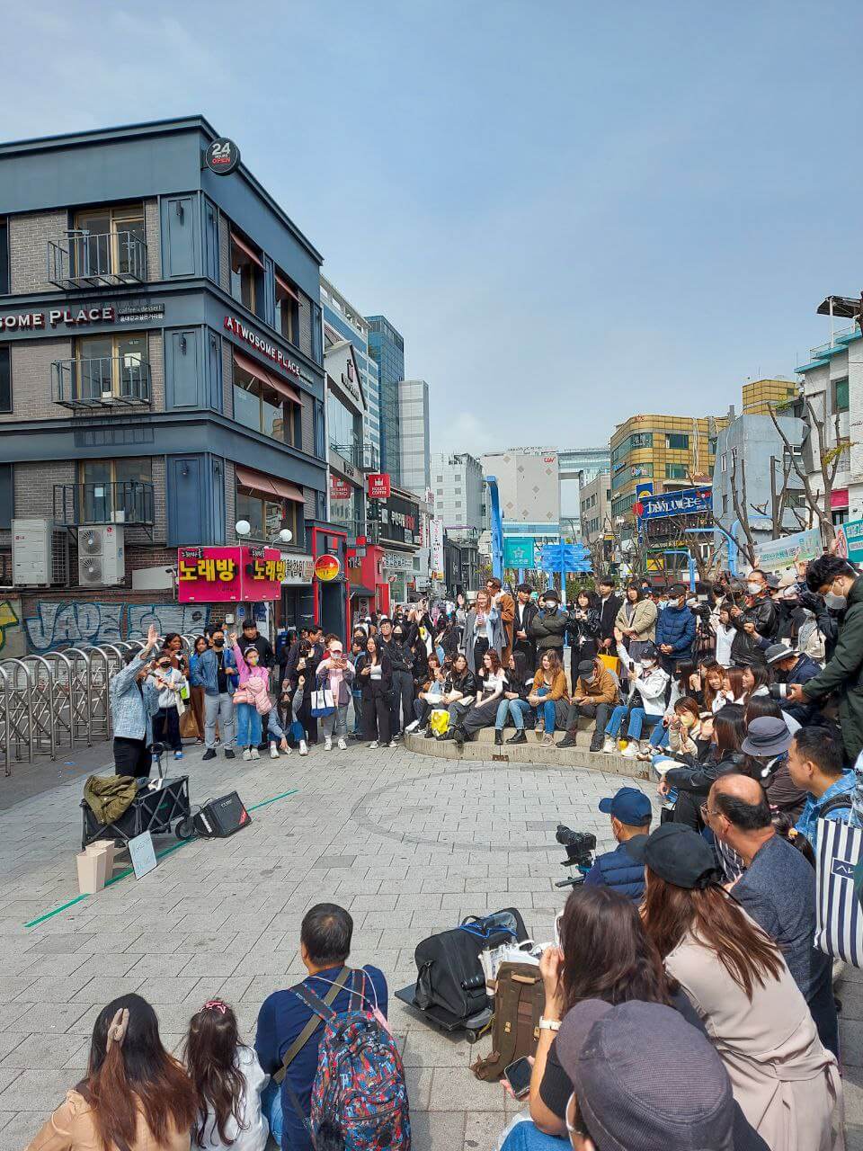 Hongdae street performance