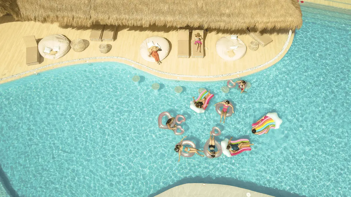 Inflatable Island pool