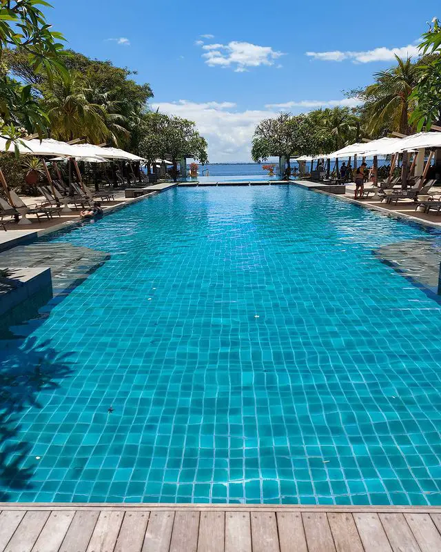 Crimson Resort and Spa Mactan is one of the best beach resorts in Cebu
