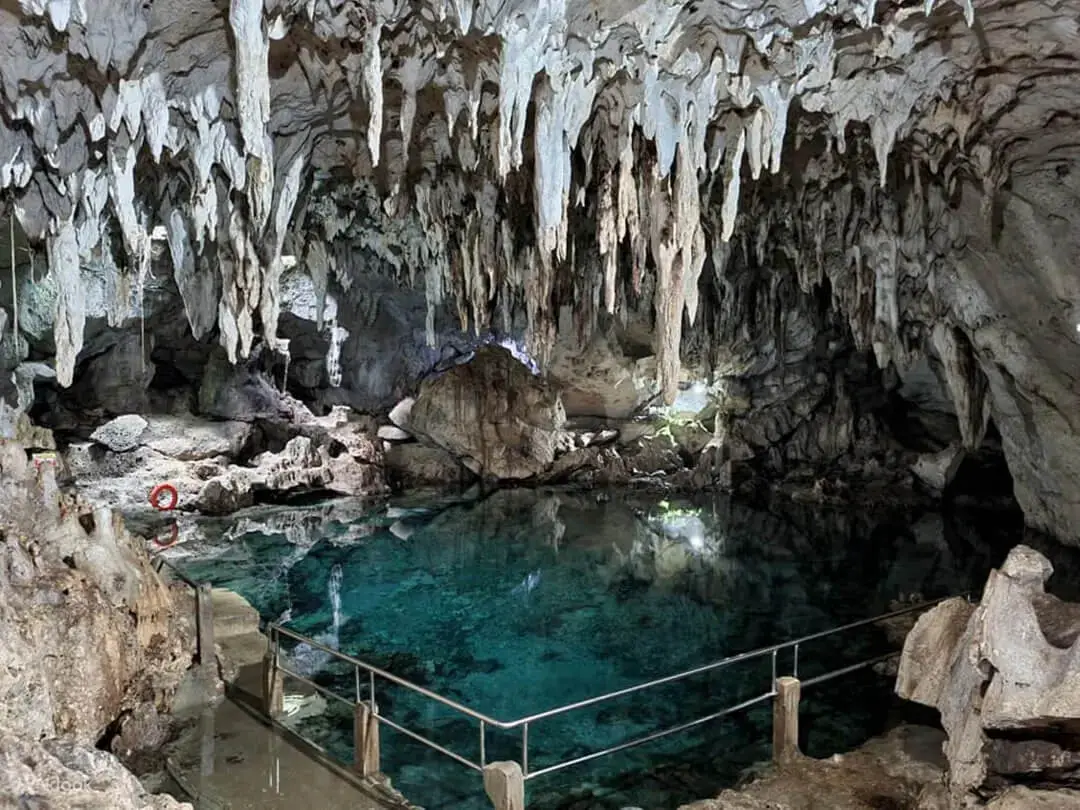 Hinagdanan Cave is one of the top Bohol attractions