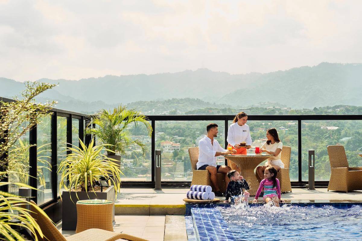 Seda Central Bloc - Rooftop Pool