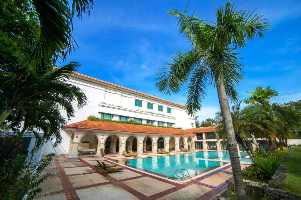 Waterfront Mactan is one of the best Cebu Hotels near Mactan Airport