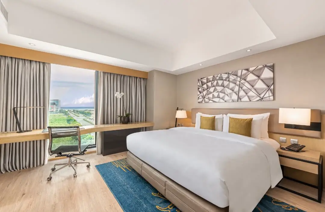 7 Best Manila Hotels Near Ninoy-Aquino International Airport (NAIA) Terminal 4