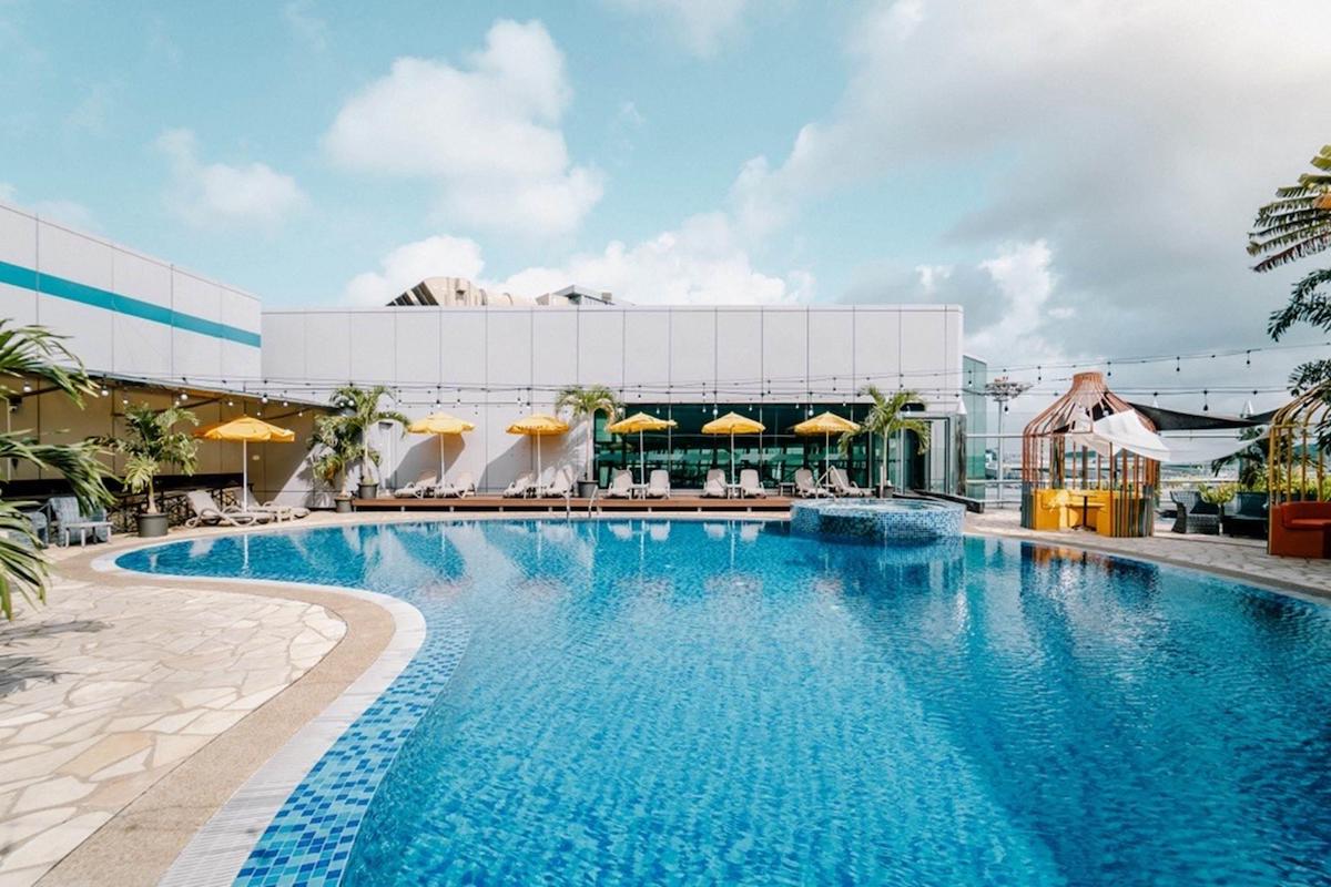 7 Best Hotels Near Changi Airport, Singapore with Good Reviews & Amenities