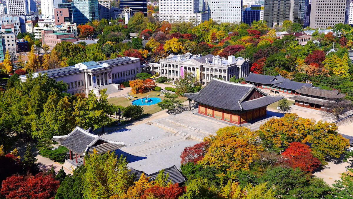 Deoksugung Palace in autumn