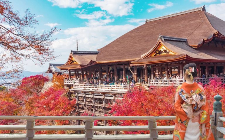 2025 Japan Autumn Foliage: 10 Best Viewing Spots & Estimated Dates