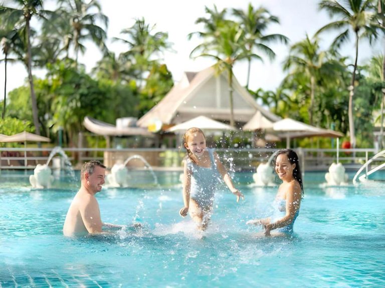 8 Best Hotels in Singapore for Families & Kids