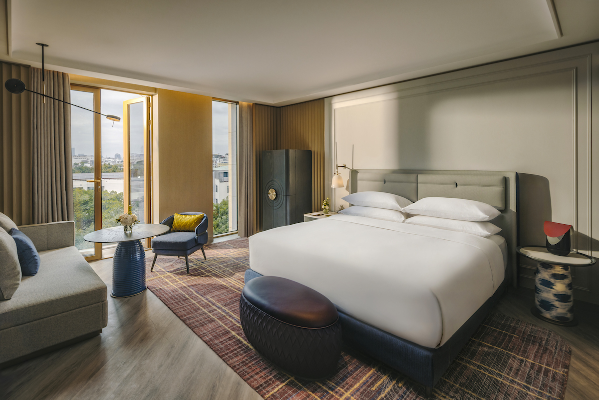 Fairmont Hanoi Gold King Room