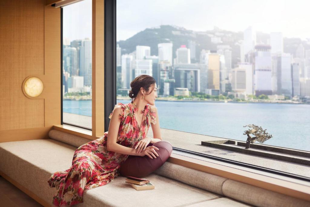 8 Best Hong Kong Hotels Highly Rated by Guests (Luxury to Budget)