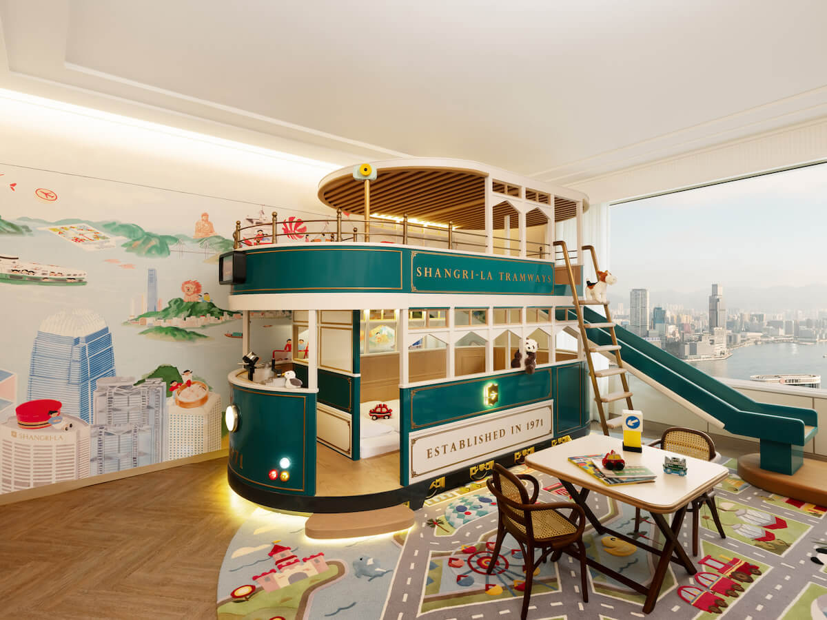 Island Shangri-La is one of the best luxury hotels in Hong Kong for families and kids