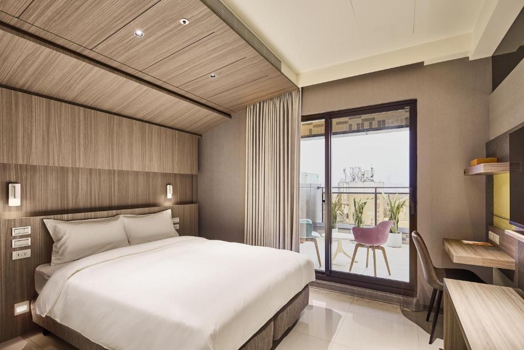 Orange Hotel-Hanzhong is one of the best Taipei hotels with bidets