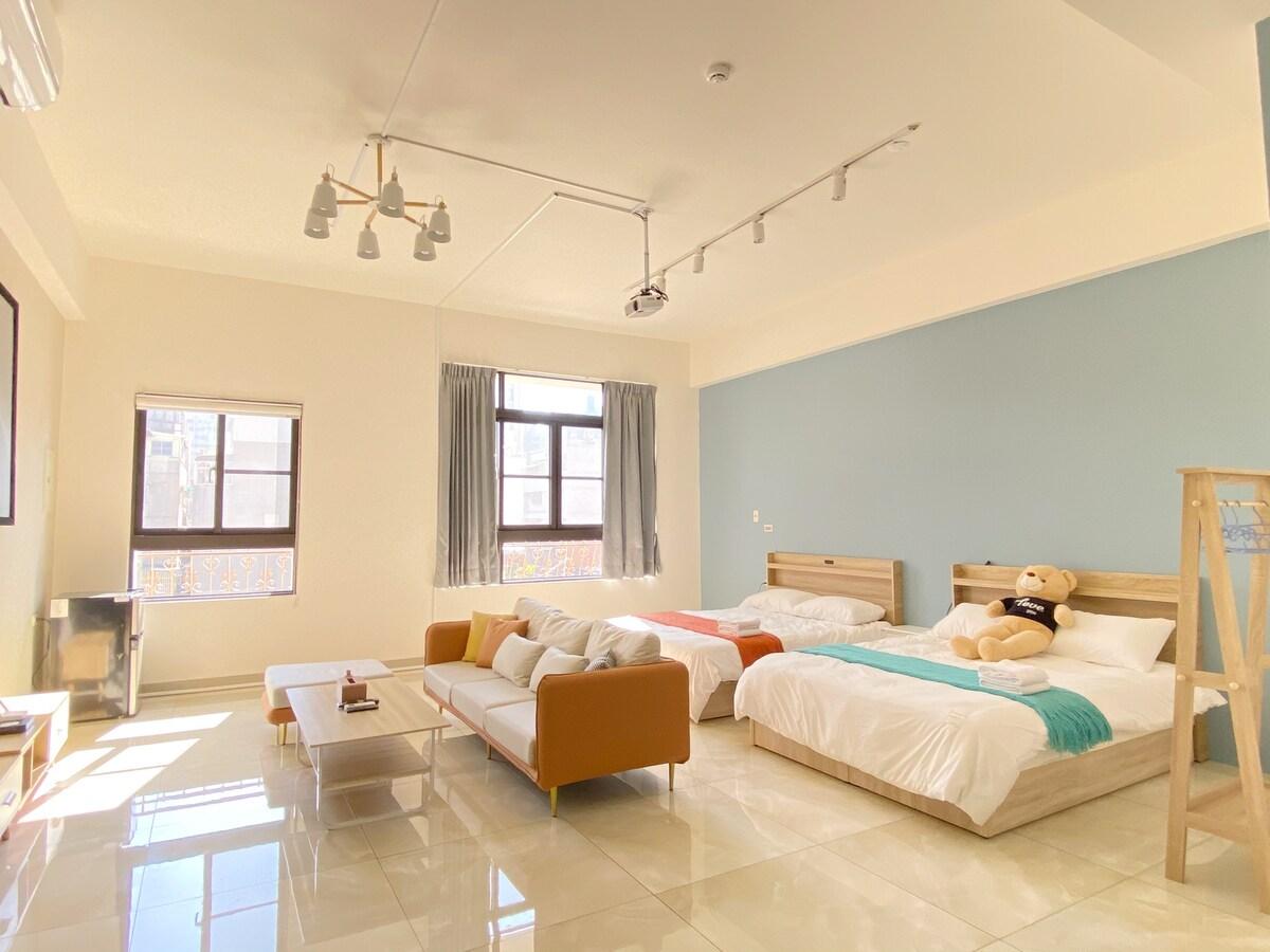 8 Best Stays & Hotels Near Kaohsiung National Stadium, Taiwan