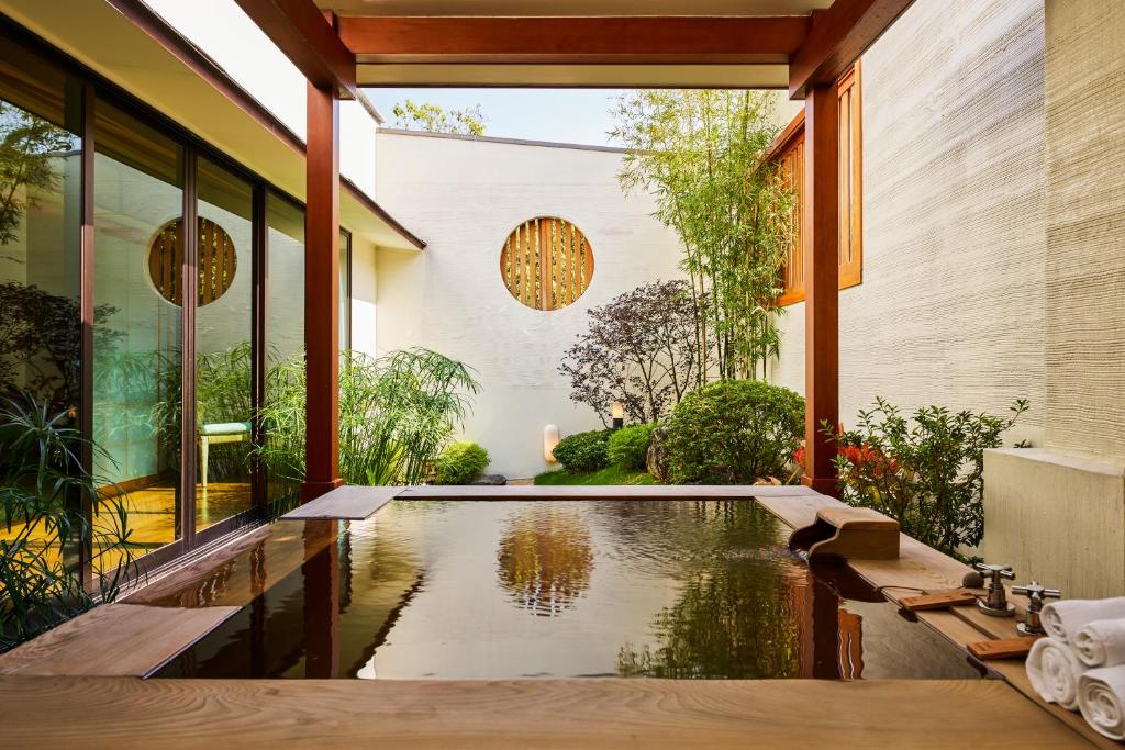 Villa32 hot spring bath